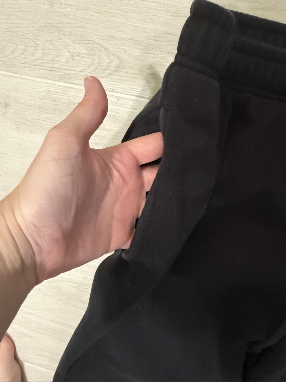 PINK Victoria's Secret Black Skeleton Hands Fleece Campus Sweatpants - Picture 4 of 4
